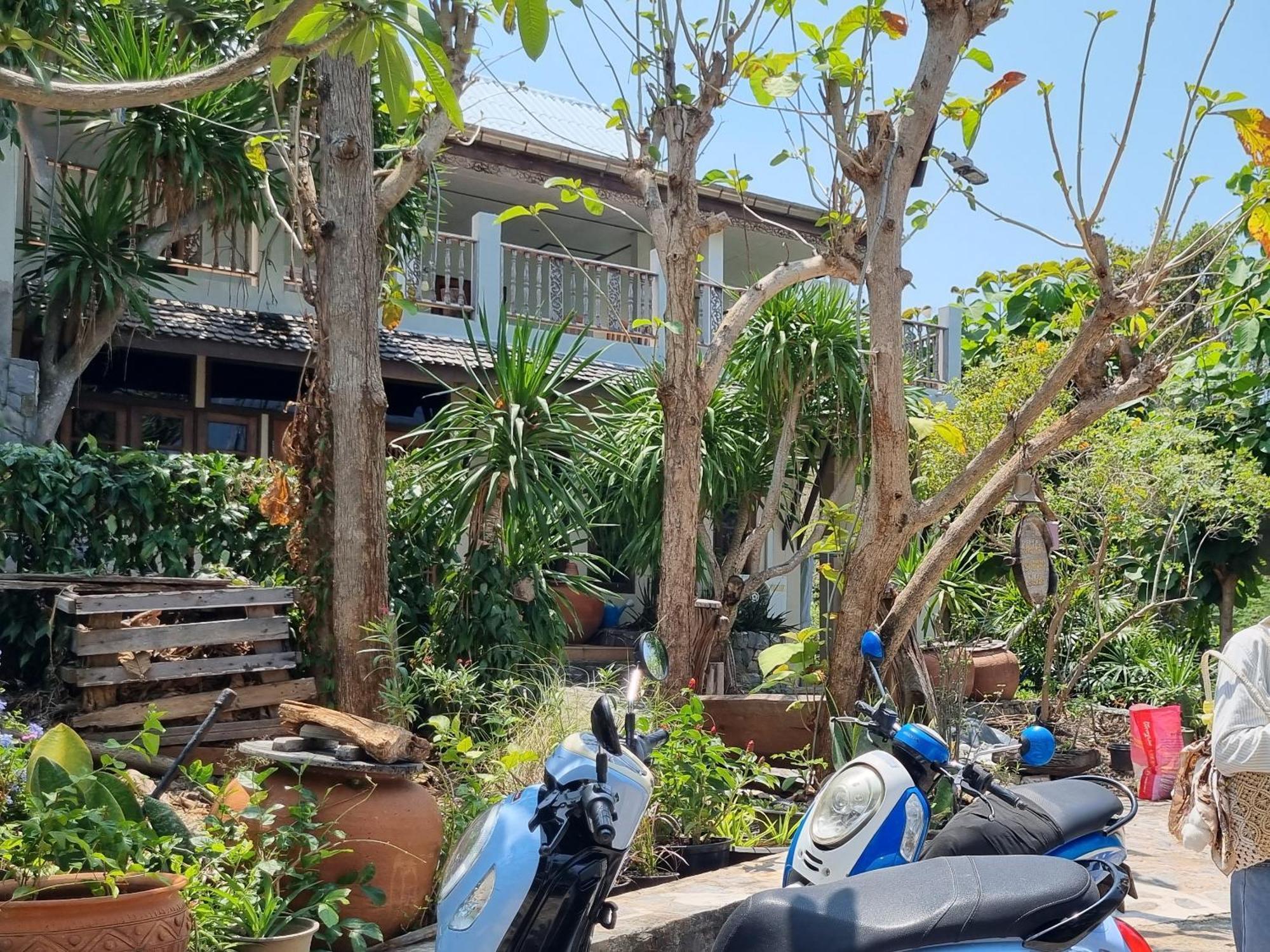 Hello Sichang Bungalow Hotel Ko Si Chang Room photo