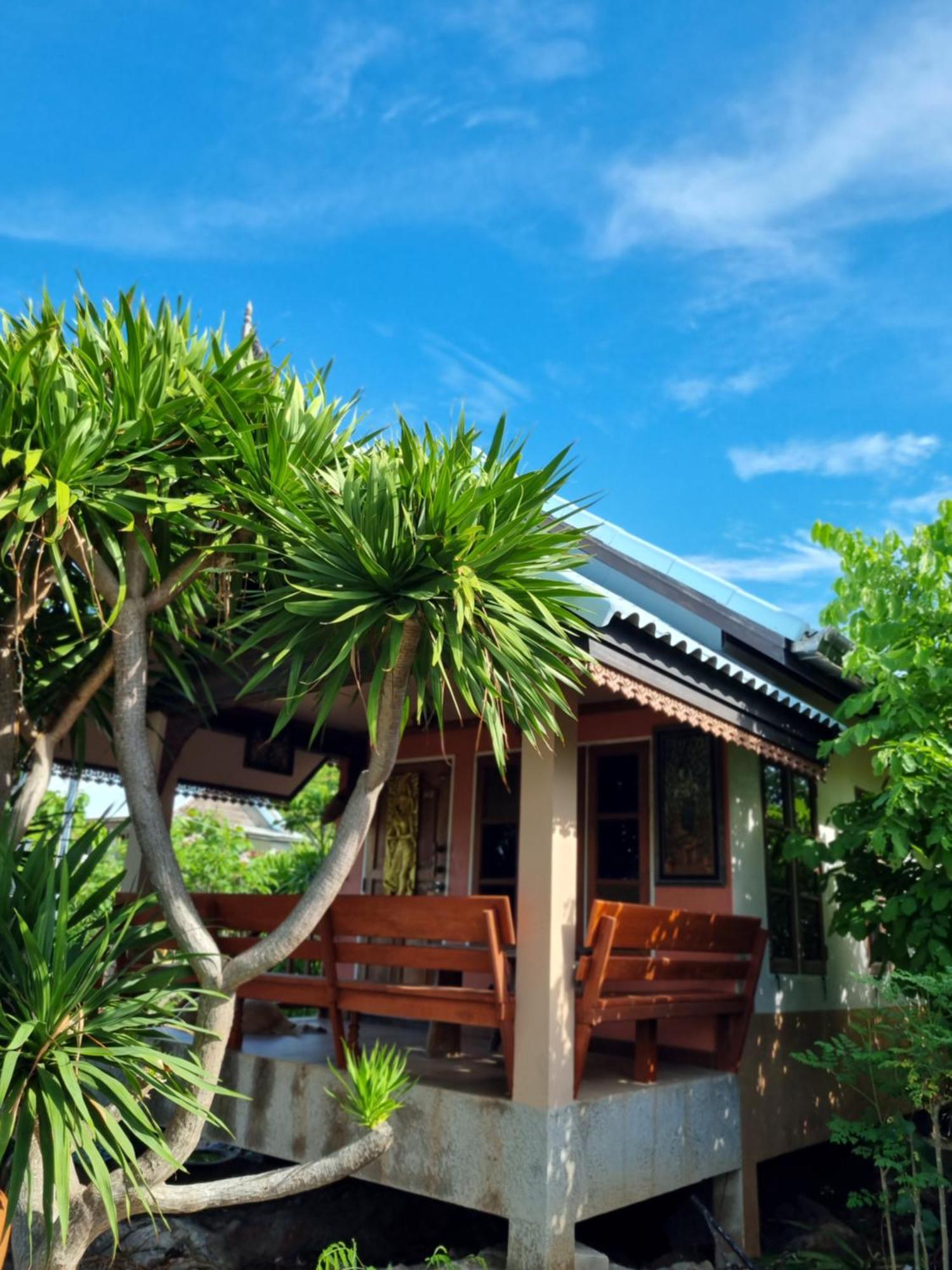 Hello Sichang Bungalow Hotel Ko Si Chang Room photo